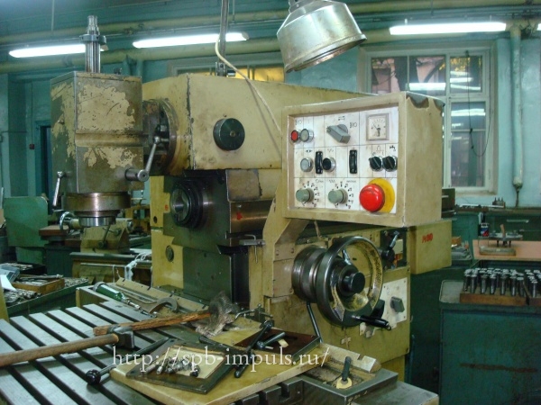 Фрезерный станок FUW-315/3